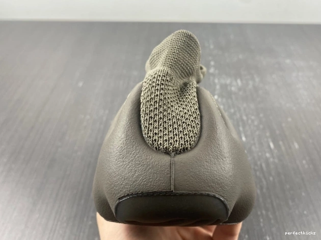 Adidas GX9662 Cinder 450 Yeezy 0817